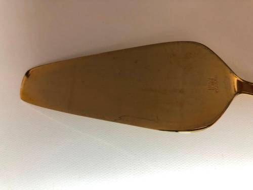 VINTAGE 24 CT GOLD PLATED CAKE LIFTER - EETRITE