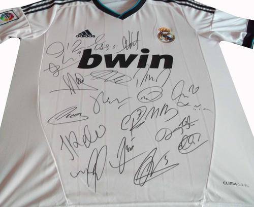 REAL MADRID 2012-2013 squad signed football + COA RARE!!!!