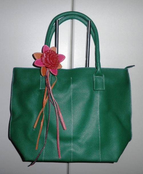 GORGEOUS PU LEATHER HANDBAG WITH FLOWERS in GREEN COLOUR