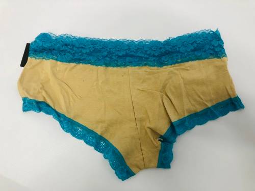 Size XXL lace panty yellow