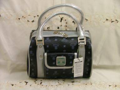 "STUNNING FASHION HANDBAG***CRAZY R1 NO RESERVE"
