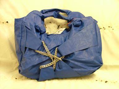 "FASHION HANDBAG***CRAZY R1 NO RESERVE****"