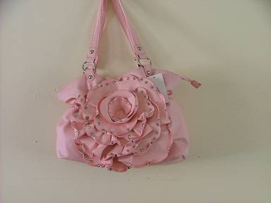 "STUNNING FASHION HANDBAG***CRAZY***R1***NO RESERVE".