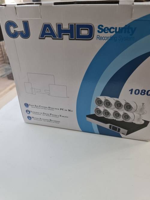 8CH AHD CCTV KIT / MOTION DETECTION / REMOTE VIEWING