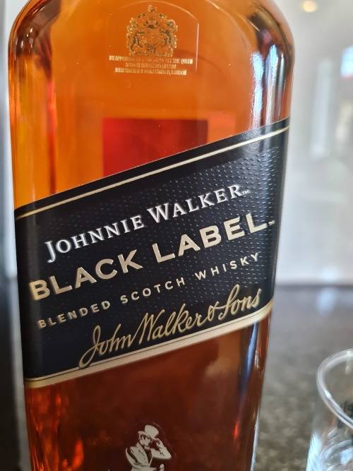 Johnnie Walker Black Label 12 Year Old 1 Litre