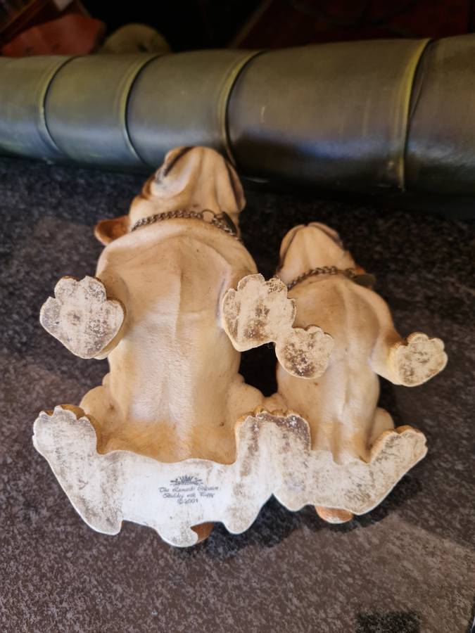 Leonardo Collection of a Bulldog and Puppy Ornament