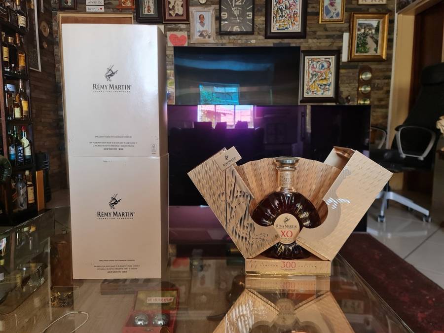 Remy Martin Limited Edition XO Cognac 300 Years Anniversary