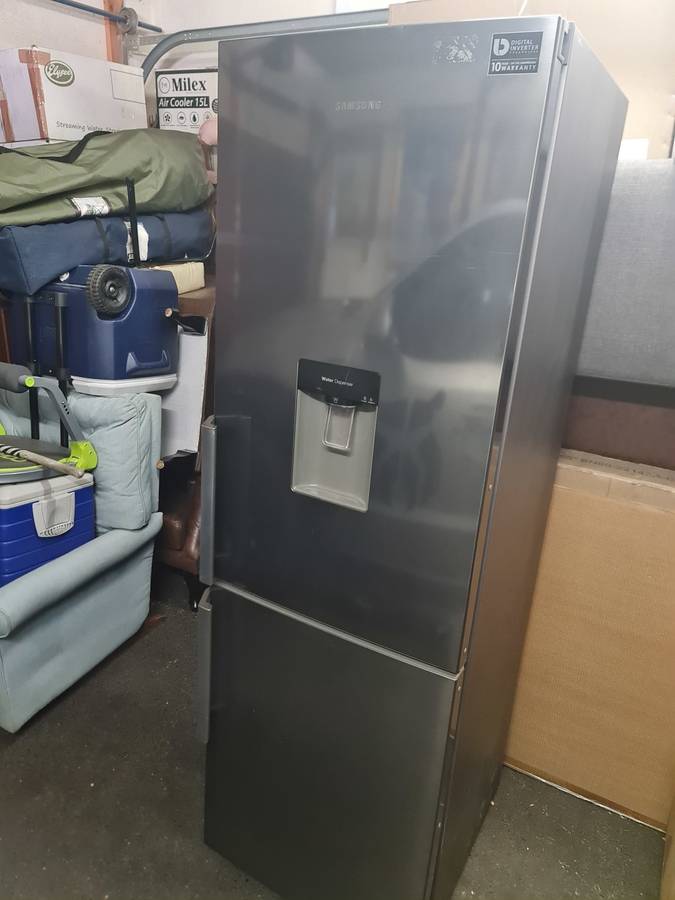 Samsung 329L Silver Combi Fridge- RB31HWJ3DSS