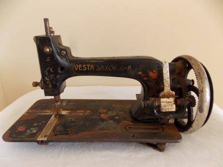 VERY RARE 1/2 SIZE VESTA SAXONIA SEWING MACHINE