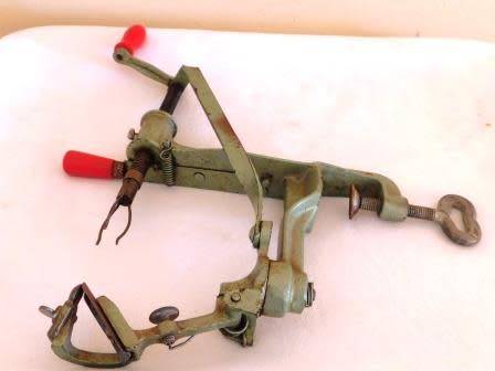 TRIUMPF PEFRA PATENT PEACH/APPLE PEELER