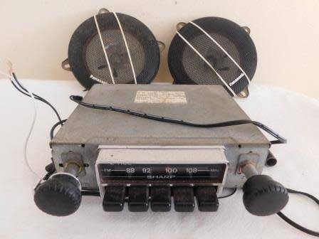 SHARP CAR RADIO WITH 2 PANASONIC SPEAKERS INCLUDED