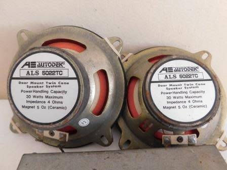 SHARP CAR RADIO WITH 2 PANASONIC SPEAKERS INCLUDED