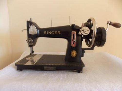 SINGER SEWING MACHINE