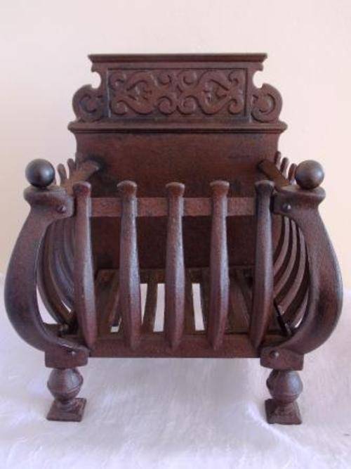 BEAUTIFUL CAST IRON FIRE PLACE GRATE