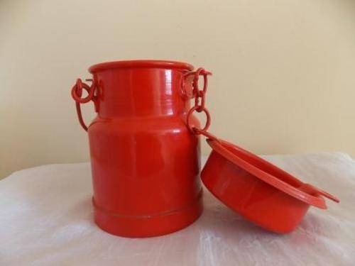 RETRO RED MILK CAN