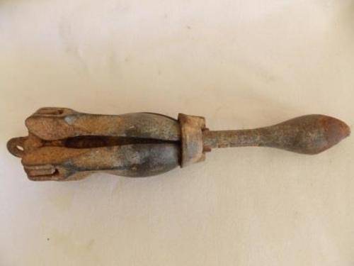2.5KG GALVANISED BOAT ANCHOR MARKED NORWEY