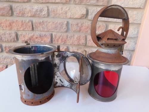 SA RAILWAYS LAMP WITH BLUE AND RED LENSES IN TACT