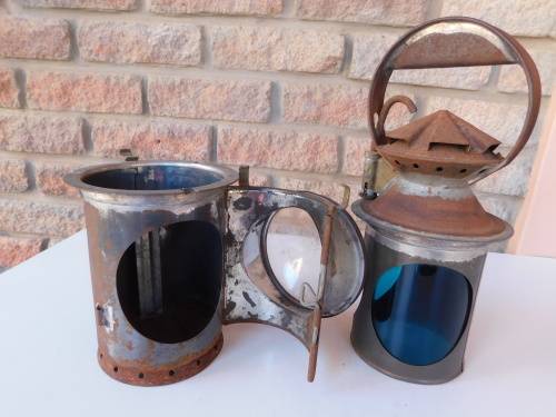 SA RAILWAYS LAMP WITH BLUE AND RED LENSES IN TACT