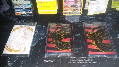 CHRISTMAS STOCKING FILLERS- 25 pokemon card bundles ULTRA RARE GUARANTEED