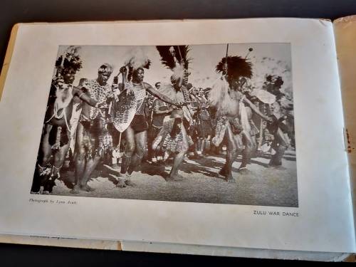 Twentyeight Views of Durban : Playground of South Africa by Lynn Acutt (photographer) ``SCARCE``