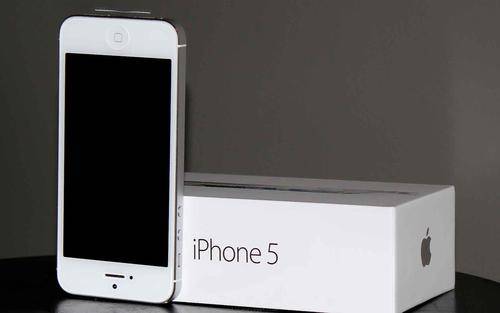 **AS NEW**ORIGINAL APPLE iPHONE 5 64GB WHITE WITH ALL ORIGINAL PACKAGING (ONLY USED FOR 1 WEEK)