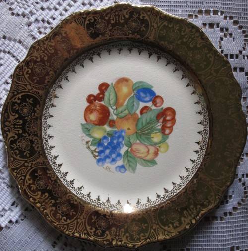 SHORT PERIOD SPECIAL - R70 BOX SPECIAL - DECORATIVE PLATES