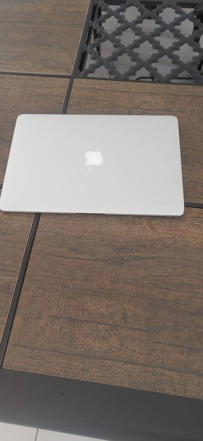 Apple Macbook Air Core i5 2013 Model 13"Display