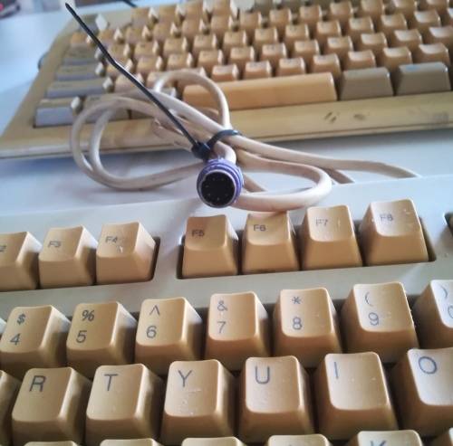 2x Vintage Keyboards plus 1x Mouse