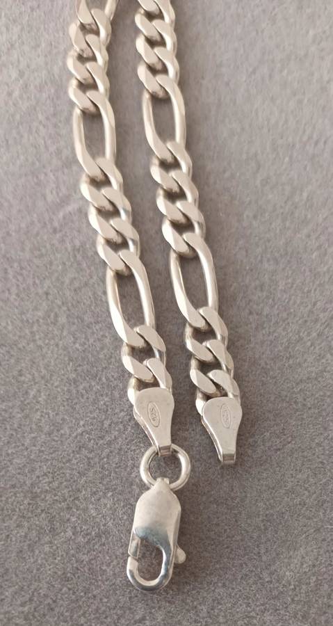Sterling Silver Figaro Italy Bracelet. 10.51g. 21cm. 5mm.