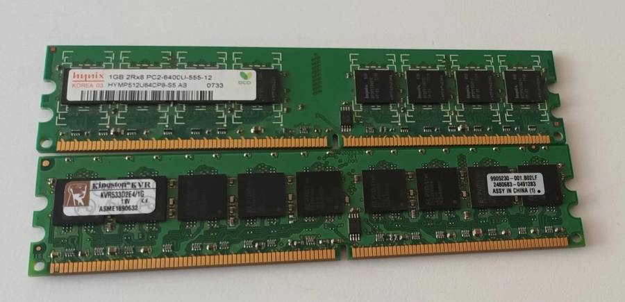 2x 1GB DDR2 RAM