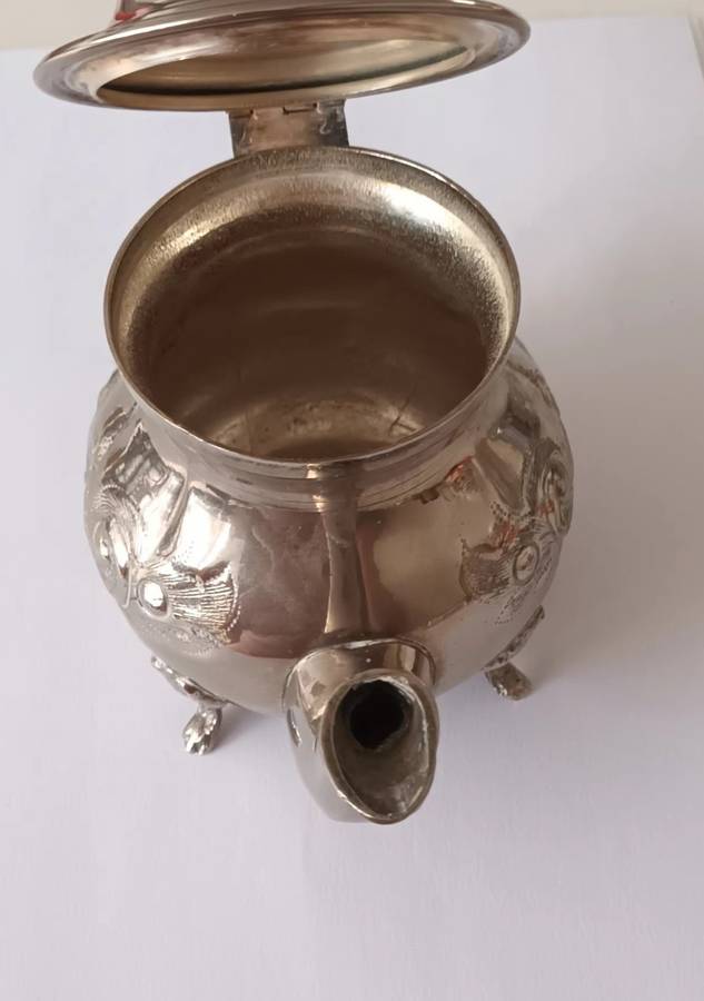 2 Cup Hand Etched Teapot. MARQUE DEPOSEe Hallmark.