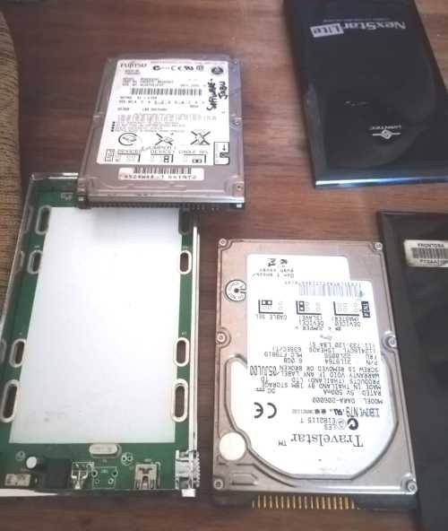 IDE NEXSTAR LITE EXTERNAL 2.5 HARD DRIVE ENCLOSURE WITH 2 X HARD DRIVES (6.0GB + 20.0GB)