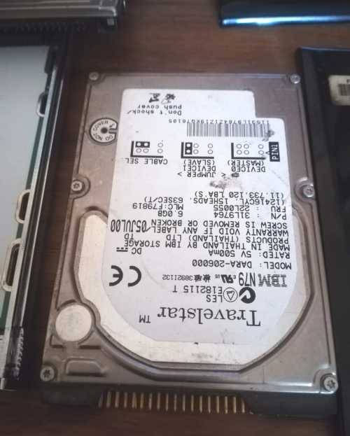IDE NEXSTAR LITE EXTERNAL 2.5 HARD DRIVE ENCLOSURE WITH 2 X HARD DRIVES (6.0GB + 20.0GB)