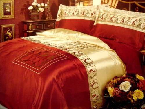 6 PIECE EMBROIDERED QUEEN SIZE DUVET COVER SET