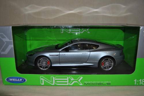 Welly 1:18 Aston Martin DB9