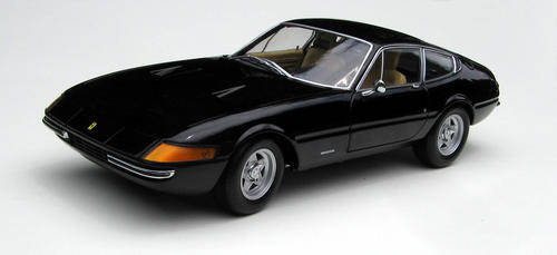 1:18 Kyosho Ferrari 365 GTB/4 Daytona