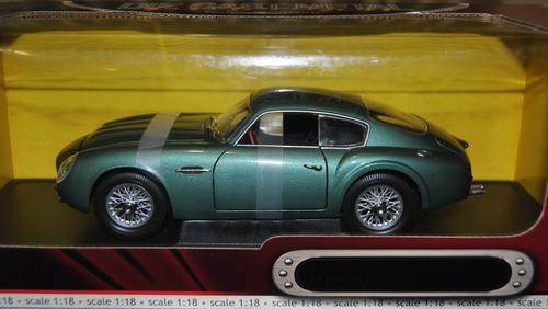 1:18 Road Signature Aston Martin DB4 GT Zagato