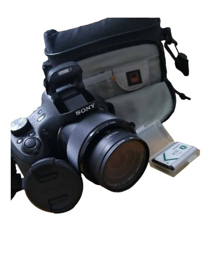 Sony DSC-HX300 Cybershot Camera With Carry Bag (Secondhand Used No Charge/Transfer Cable Included)