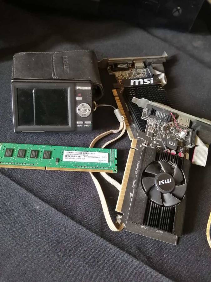 Job Lot - MIxed Desktop Parts and Camera