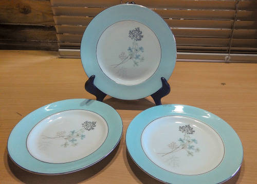 Royal standard plates
