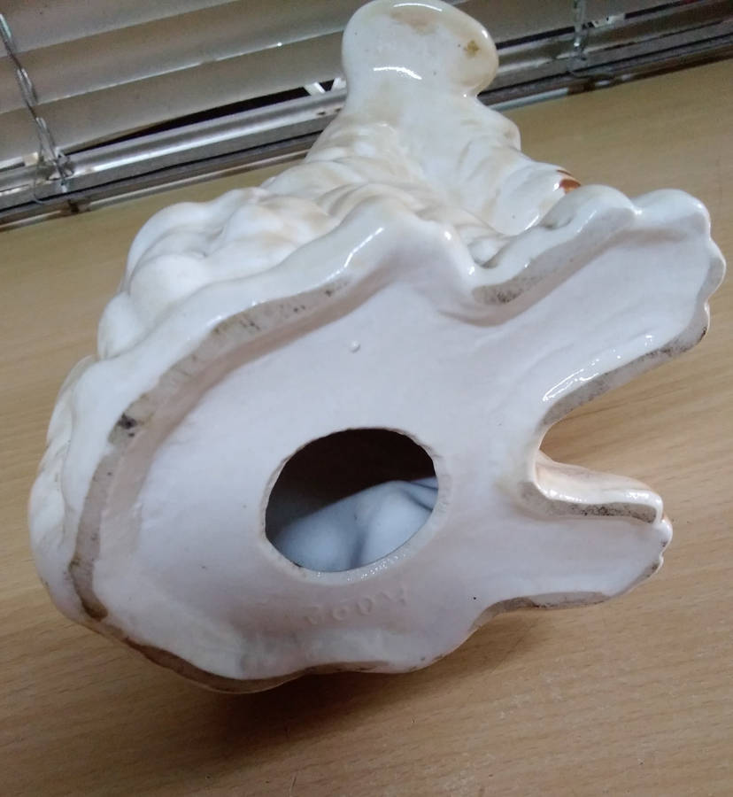 Terrier dog figurine k092