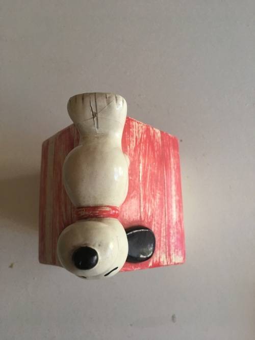 SNOOPY CHARACTER KENNEL CERAMIC MONEY BOX