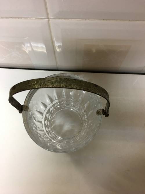 CRYSTAL ICE BUCKET WITH METAL RIM AND HANDLE
