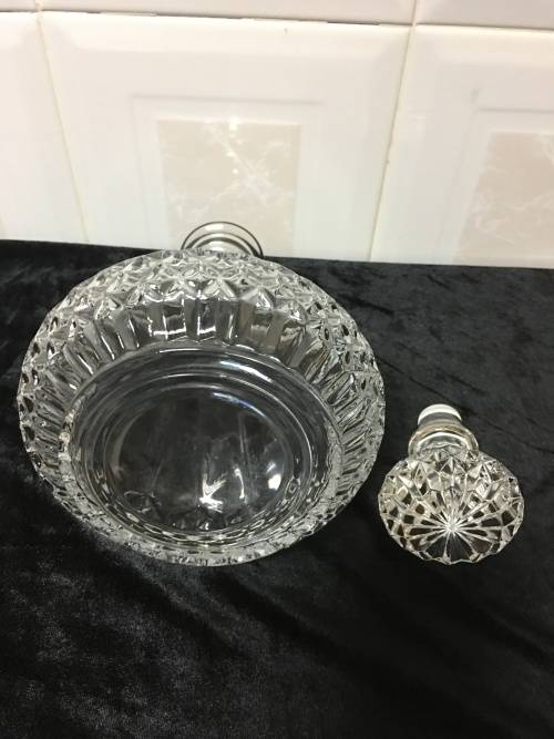 CUT GLASS/CRYSTAL? DECANTER WITH ORIGINAL STOPPER