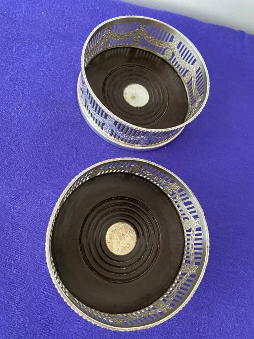 VINERS OF SHEFFIELD ENGLAND PAIR OF WINE DECANTER COASTERS