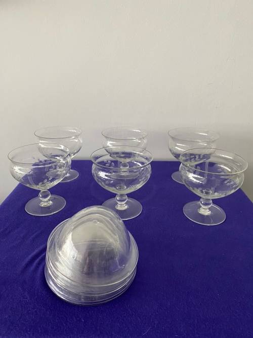 CRYSTAL GRAPE PATTERN SET OF 6 x GLASSES WITH CUPS
