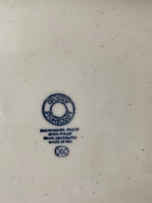 VINTAGE DROSTDY WARE STONECRAFT STAMPED PAIR OF PATTERNED MEAT PLATTERS