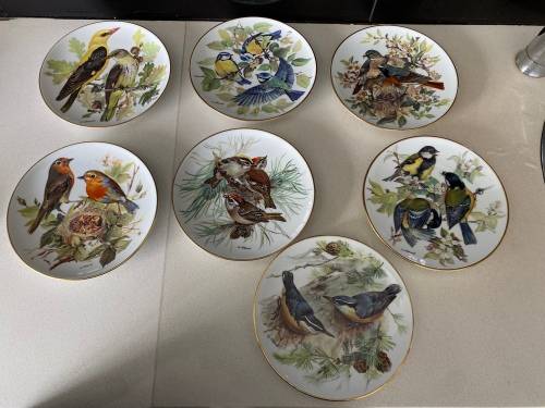 VINTAGE BY ALT TIRSCHENREUTH GERMANY SIGNED U. BAND and NUMBERED FOR WWF SET OF 7 x BIRD PLATES