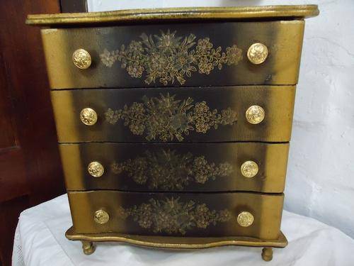 VINTAGE MUSICAL JEWELLERY BOX - "CHEST OF DRAWERS" - LATE ENTRY
