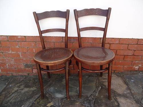 ANTIQUE BENTWOOD CHAIRS PAIR CIRCA 1920'S  (BIDDING AS ONE LOT)